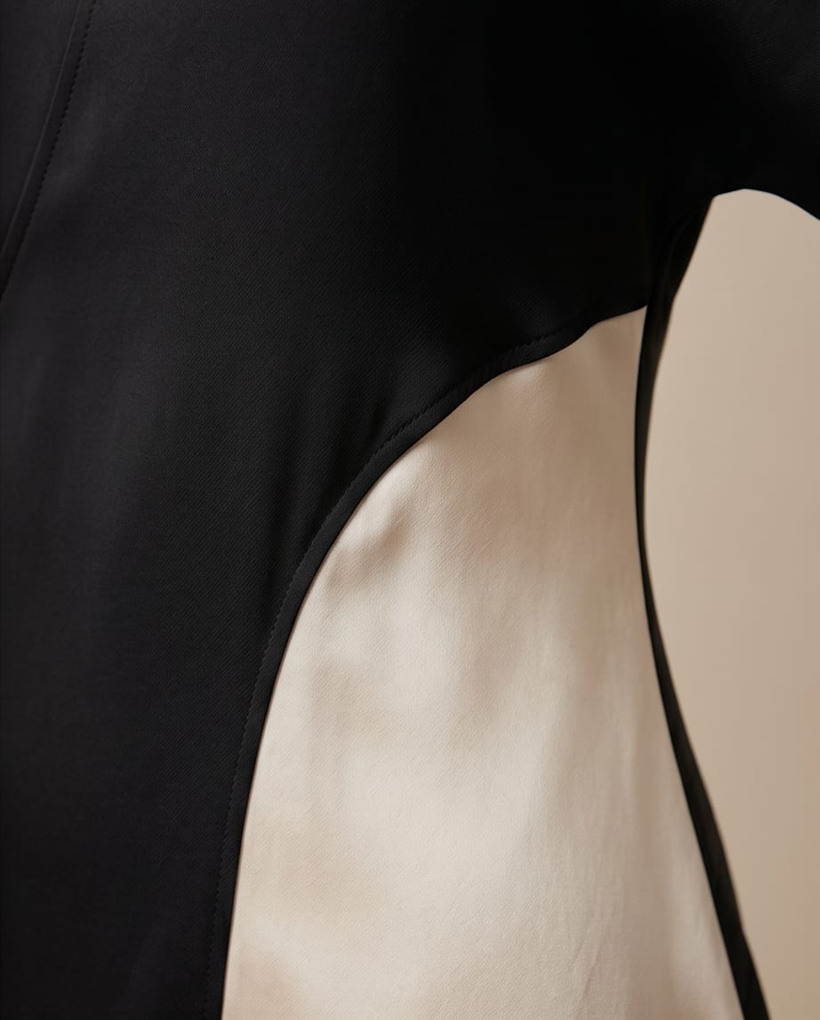 Elegant Two Tone Maxi Dress – Timeless Chic