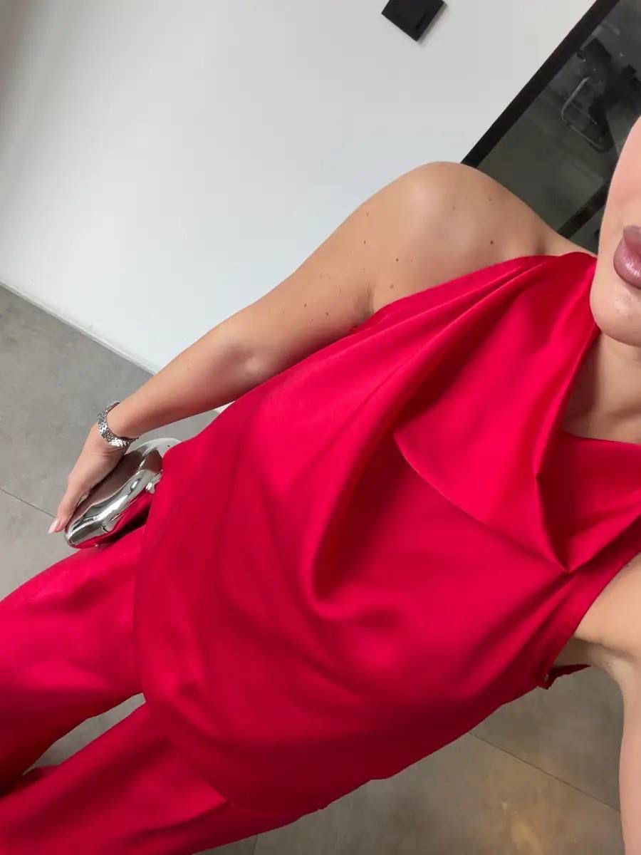 Elegant Wide-Leg Jumpsuit