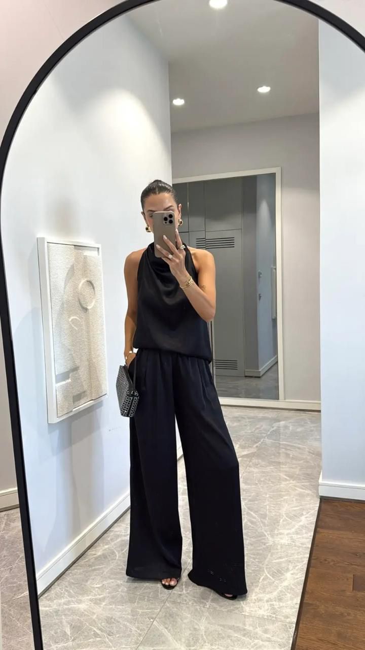 Elegant Wide-Leg Jumpsuit